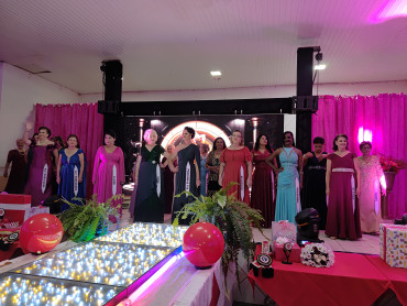 Foto 156: Candidata de Quatá vence Concurso Miss Terceira Idade Regional 2025