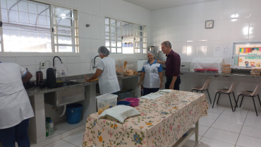 Foto 128: Volta às Aulas em Quatá: Alunos recebem Kit Escolar e Mimo especial