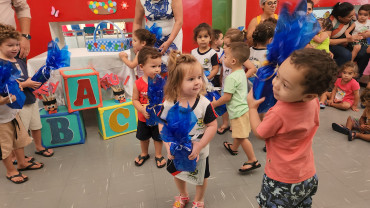 Foto 106: Volta às Aulas em Quatá: Alunos recebem Kit Escolar e Mimo especial