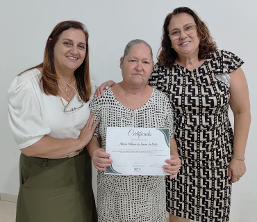 Foto 10: Entrega de certificados marca encerramento de cursos profissionalizantes em Quatá
