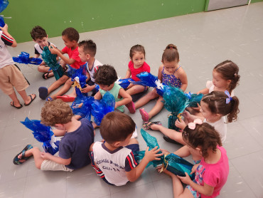 Foto 107: Volta às Aulas em Quatá: Alunos recebem Kit Escolar e Mimo especial