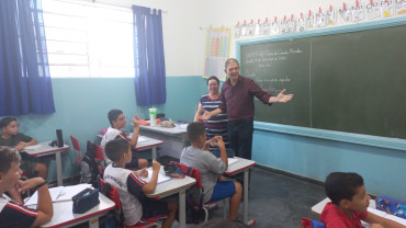 Foto 185: Volta às Aulas em Quatá: Alunos recebem Kit Escolar e Mimo especial