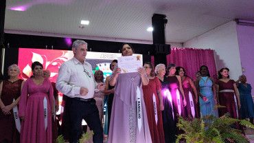 Foto 141: Candidata de Quatá vence Concurso Miss Terceira Idade Regional 2025