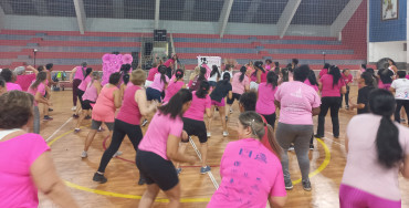 Foto 58: Aulão de Zumba e Ritmos: em especial ao Outubro Rosa!