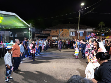 Foto 108: Julinão Caipira atrai centenas de pessoas