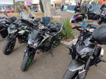 Foto 48: 3º Encontro de Carros Antigos e Motociclistas reúne centenas de expositores em Quatá