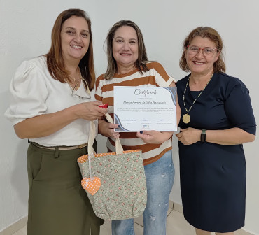 Foto 32: Entrega de certificados marca encerramento de cursos profissionalizantes em Quatá