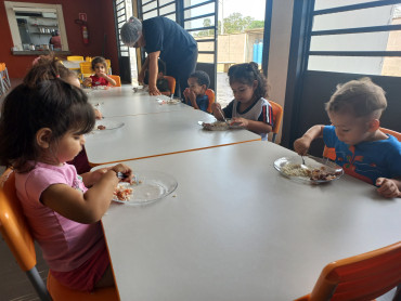 Foto 85: Churrasco marca as comemorações alusivas ao Dia das Crianças