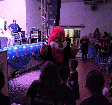 Foto 221: Alunos dos 5º anos de Escolas Municipais recebem certificado do Proerd