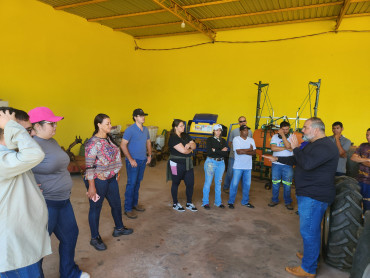 Foto 9: Curso de Tratorista é realizado com sucesso em Quatá
