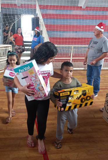 Foto 165: Especial de Natal: entrega de brinquedos