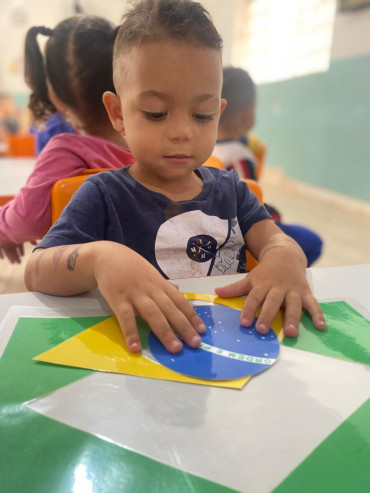 Foto 33: Creche Orísia comemora 7 de Setembro