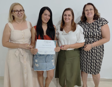 Foto 23: Entrega de certificados marca encerramento de cursos profissionalizantes em Quatá