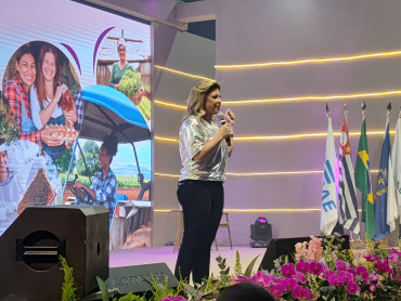 Foto 3: Quatá participa do 3º Encontro Estadual de Mulheres do Agro em Ribeirão Preto