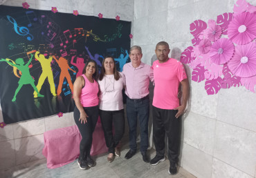 Foto 3: Aulão de Zumba e Ritmos: em especial ao Outubro Rosa!