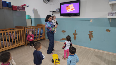 Foto 14: Volta às Aulas em Quatá: Alunos recebem Kit Escolar e Mimo especial