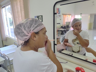 Foto 42: Curso de Automaquiagem