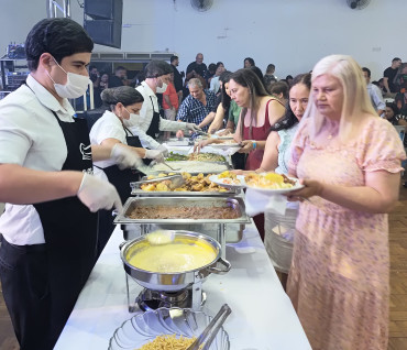 Foto 111: Funcionários Municipais de Quatá são homenageados com festa
