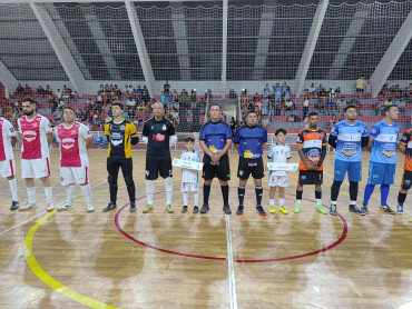 Foto 37: Villa F.C vence nos pênaltis a final do Campeonato de Férias e conquista o título de campeã da competição