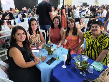 Foto 117: Funcionários Municipais de Quatá são homenageados com festa