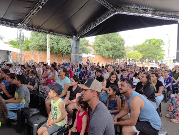 Foto 167: Quatá recebe Palco Móvel Emcena Brasil Edição Certame