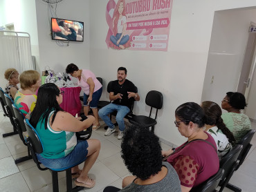 Foto 38: Saúde realiza ações alusivas a Campanha do outubro Rosa