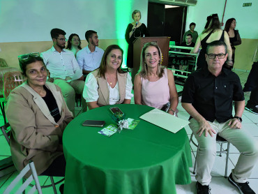 Foto 6: Moda e consciência ambiental é destaque em desfile da Etec