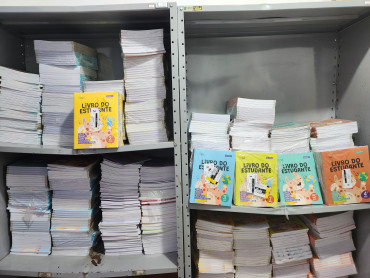 Foto 94: Volta às Aulas em Quatá: Alunos recebem Kit Escolar e Mimo especial