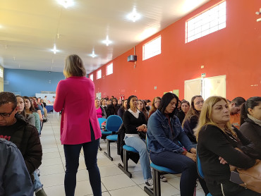 Foto 24: Educação promove treinamento baseado na Lei Lucas