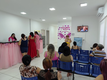 Foto 25: Saúde realiza ações alusivas a Campanha do outubro Rosa