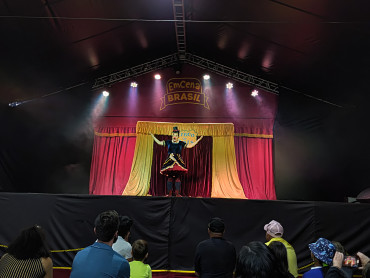 Foto 53: Quatá recebe Palco Móvel Emcena Brasil Edição Certame