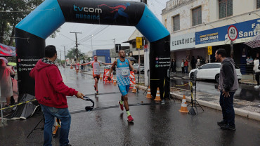 Foto 20: 5ª TVCom Running - Corrida de Pedestres em comemoração ao aniversário de Quatá