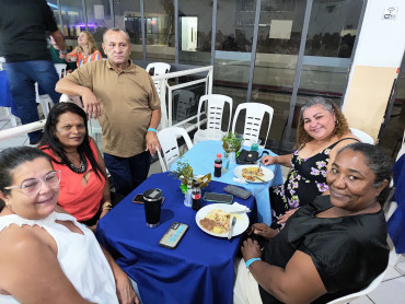Foto 114: Funcionários Municipais de Quatá são homenageados com festa