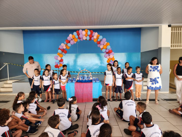 Foto 225: Volta às Aulas em Quatá: Alunos recebem Kit Escolar e Mimo especial