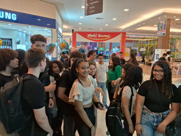 Foto 11: Diversão e Cultura: Alunos da Etec de Quatá vão ao Cinema do Prudenshopping