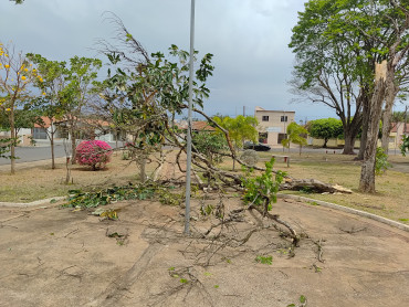 Foto 11: Comunicado Oficial: Temporal em Quatá