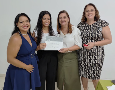 Foto 17: Entrega de certificados marca encerramento de cursos profissionalizantes em Quatá