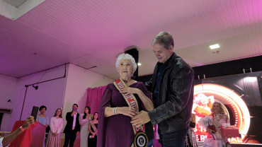 Foto 74: Candidata de Quatá vence Concurso Miss Terceira Idade Regional 2025