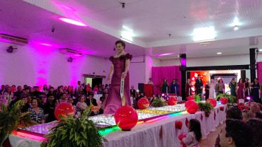 Foto 205: Candidata de Quatá vence Concurso Miss Terceira Idade Regional 2025