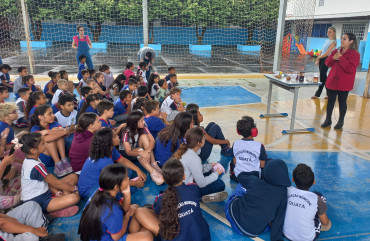 Foto 37: Alunos e usuários recebem orientações sobre prevenção e controle do diabetes 