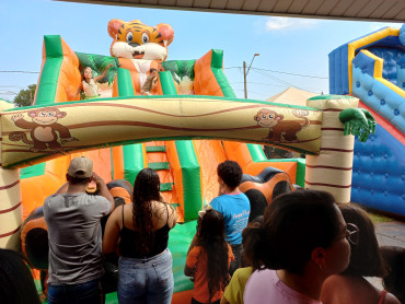 Foto 77: Prefeitura de Quatá realiza festa em comemoração ao Dia das Crianças