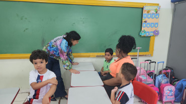 Foto 35: Volta às Aulas em Quatá: Alunos recebem Kit Escolar e Mimo especial