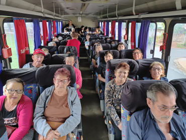 Foto 12: De olho na tela: Grupos do CRAS de Quatá vão ao cinema