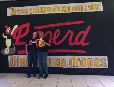 Foto 168: Alunos dos 5º anos de Escolas Municipais recebem certificado do Proerd