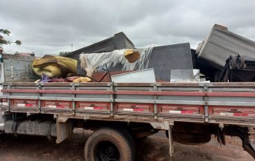 Foto 2: Prefeitura de Quatá realiza mais um arrastão contra a Dengue e Escorpião