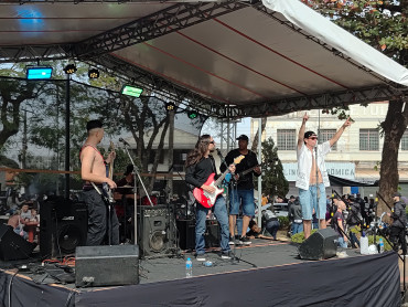 Foto 97: 3º Encontro de Carros Antigos e Motociclistas reúne centenas de expositores em Quatá