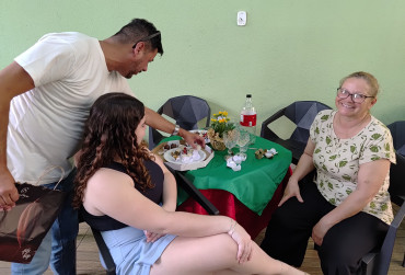 Foto 69: Em clima de Natal, Residência Terapêutica participa de confraternização