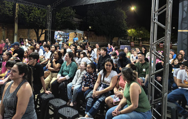 Foto 55: Quatá recebe Palco Móvel Emcena Brasil Edição Certame