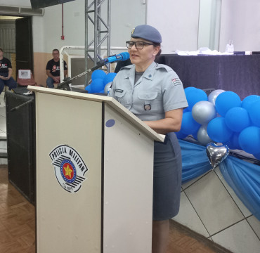 Foto 217: Alunos dos 5º anos de Escolas Municipais recebem certificado do Proerd