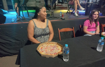 Foto 54: Quatá realiza 1º Concurso: quem Come Mais Pizza e Concurso Arte na Caixa